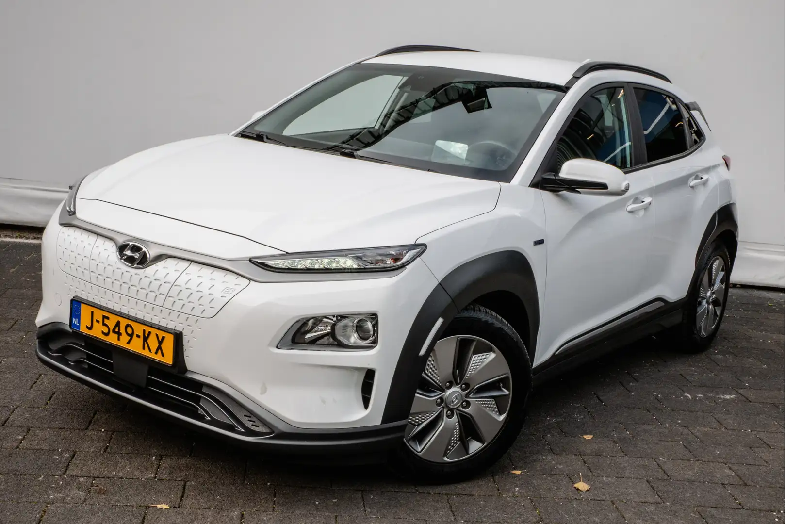 Hyundai KONA EV Fashion 64 kWh Trekhaak/ 3-Fase/ Warmtepomp/ Na Wit - 2