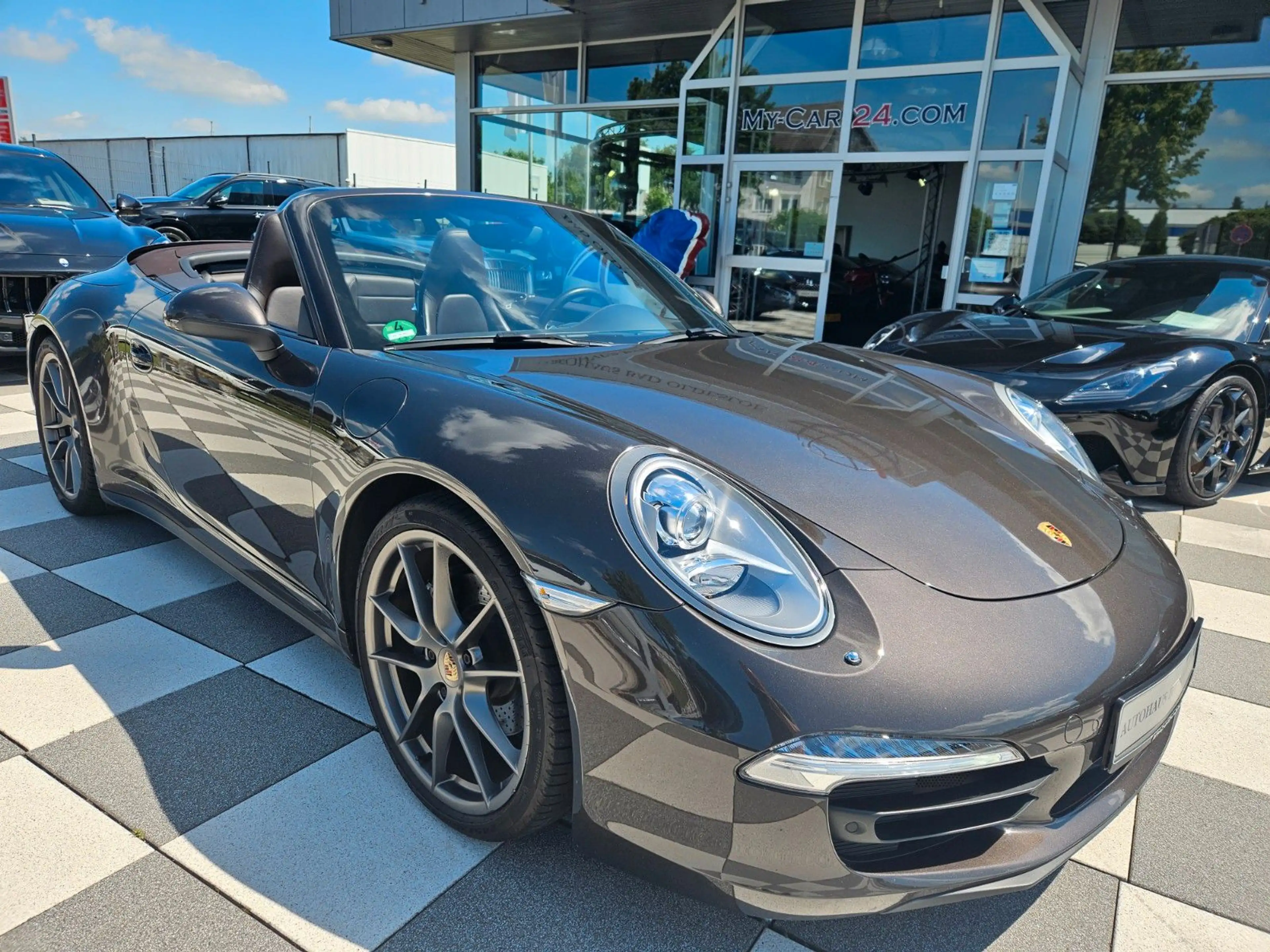Porsche 911 Carrera 4 Cabriolet *Approved 10.2027* — photo 2