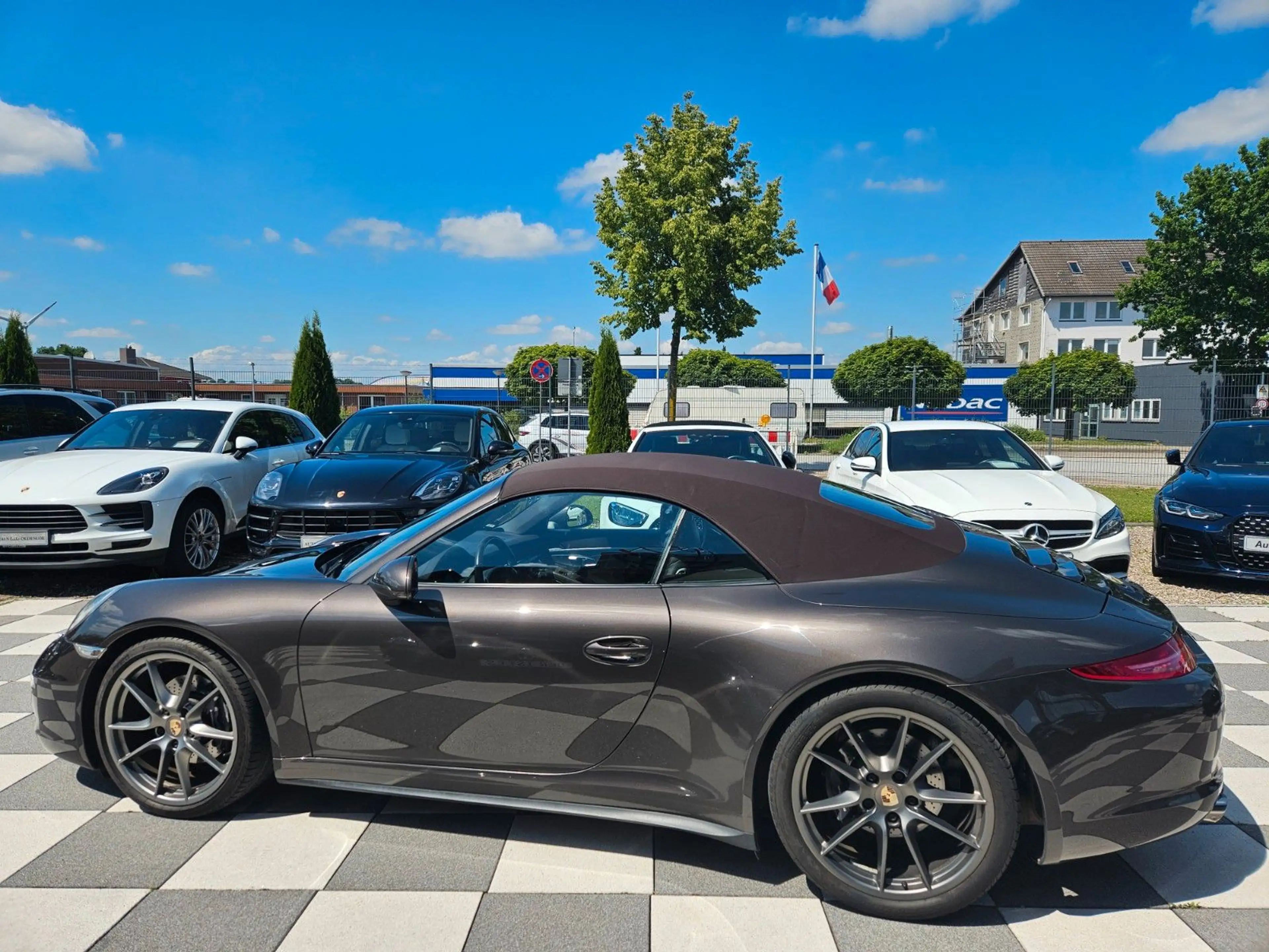 Porsche 911 Carrera 4 Cabriolet *Approved 10.2027* — photo 8