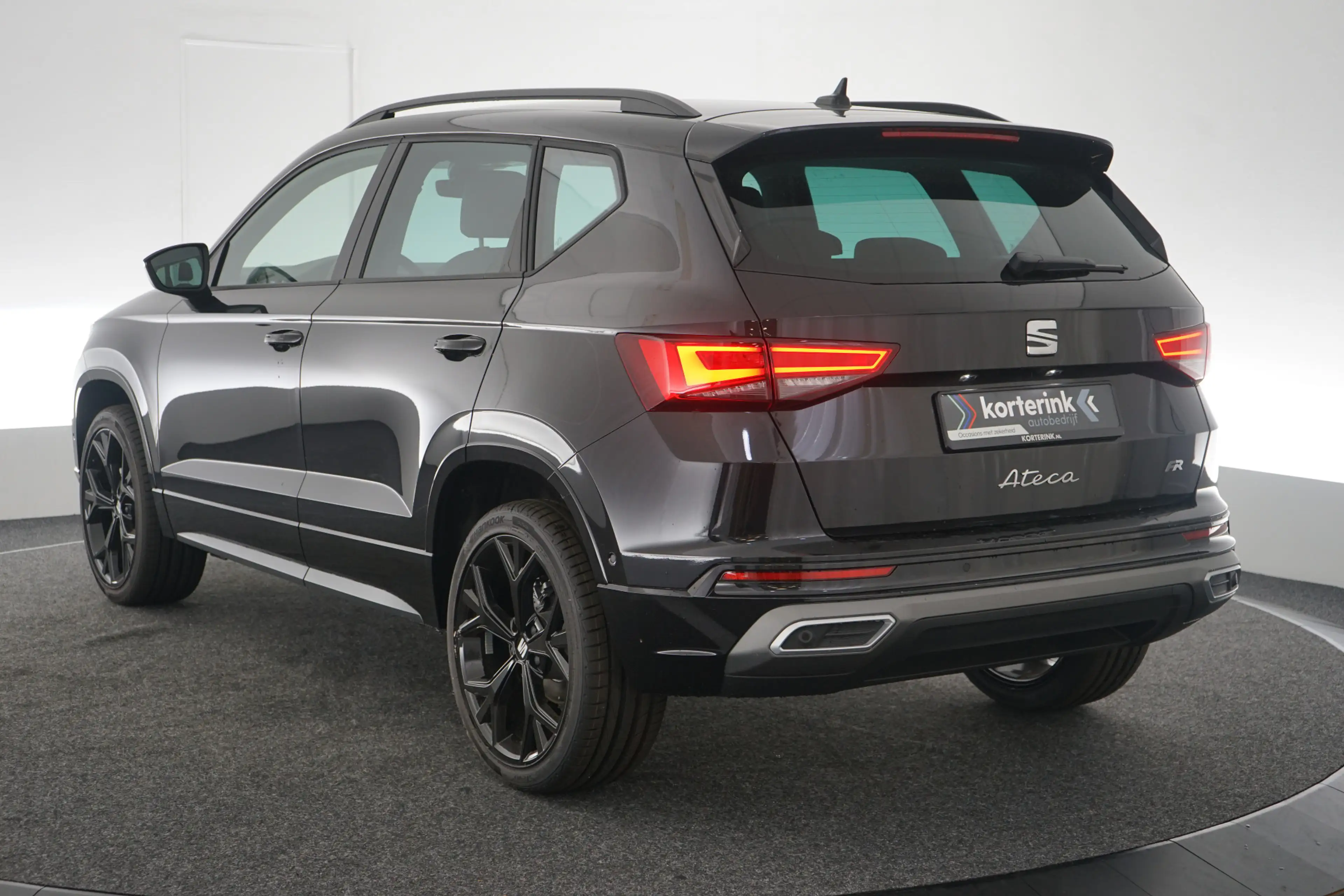 SEAT Ateca 1.5 TSI Xperience Business Intense — photo 13