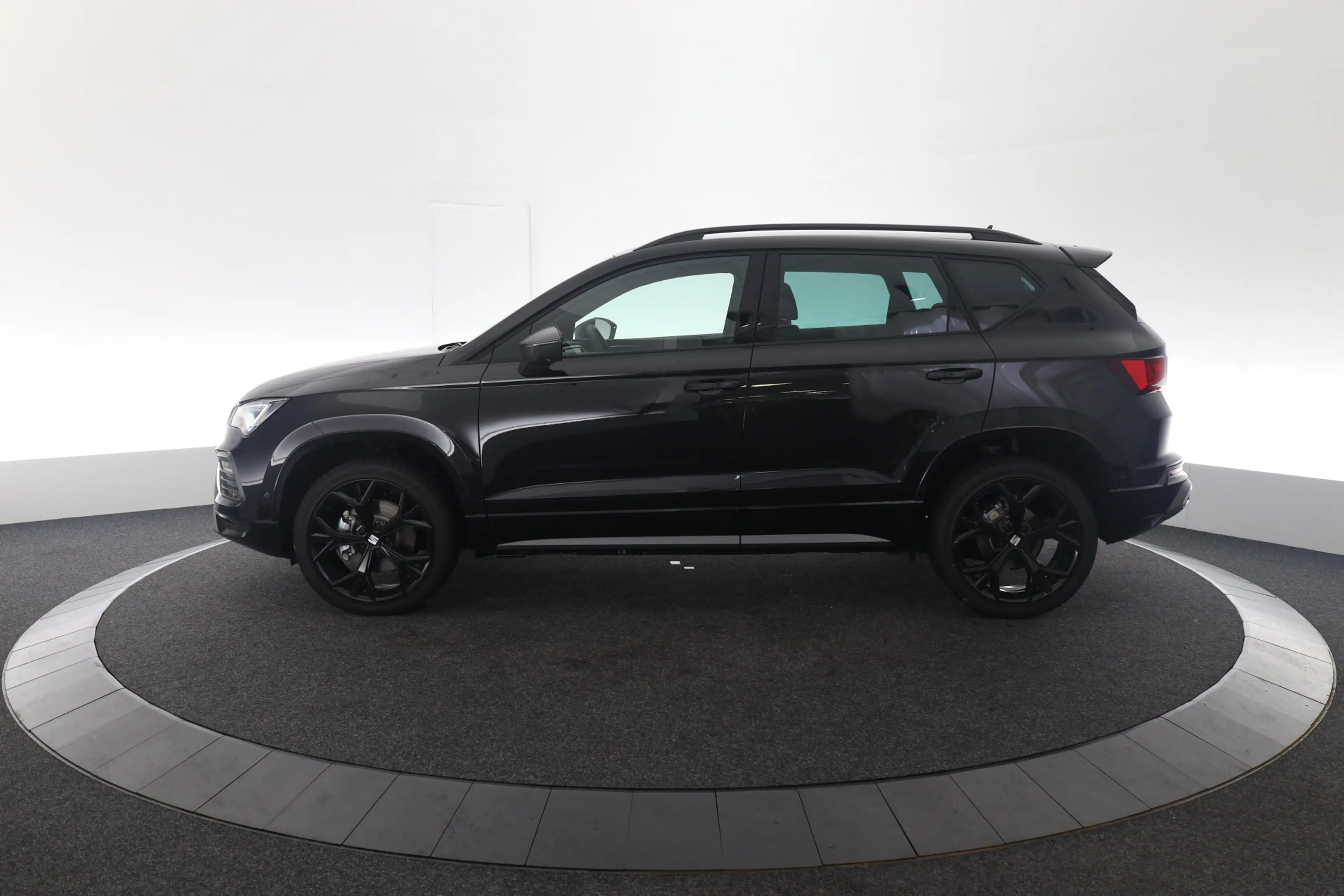 SEAT Ateca 1.5 TSI Xperience Business Intense — photo 5