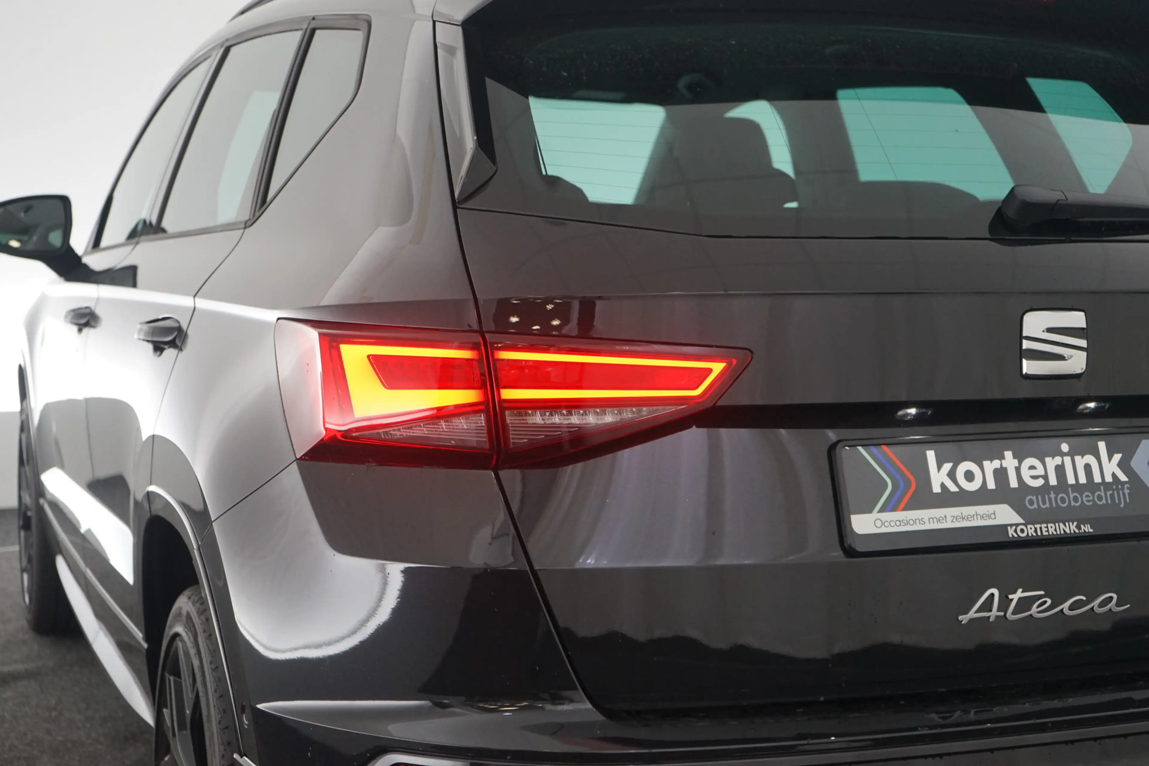 SEAT Ateca 1.5 TSI Xperience Business Intense — photo 12