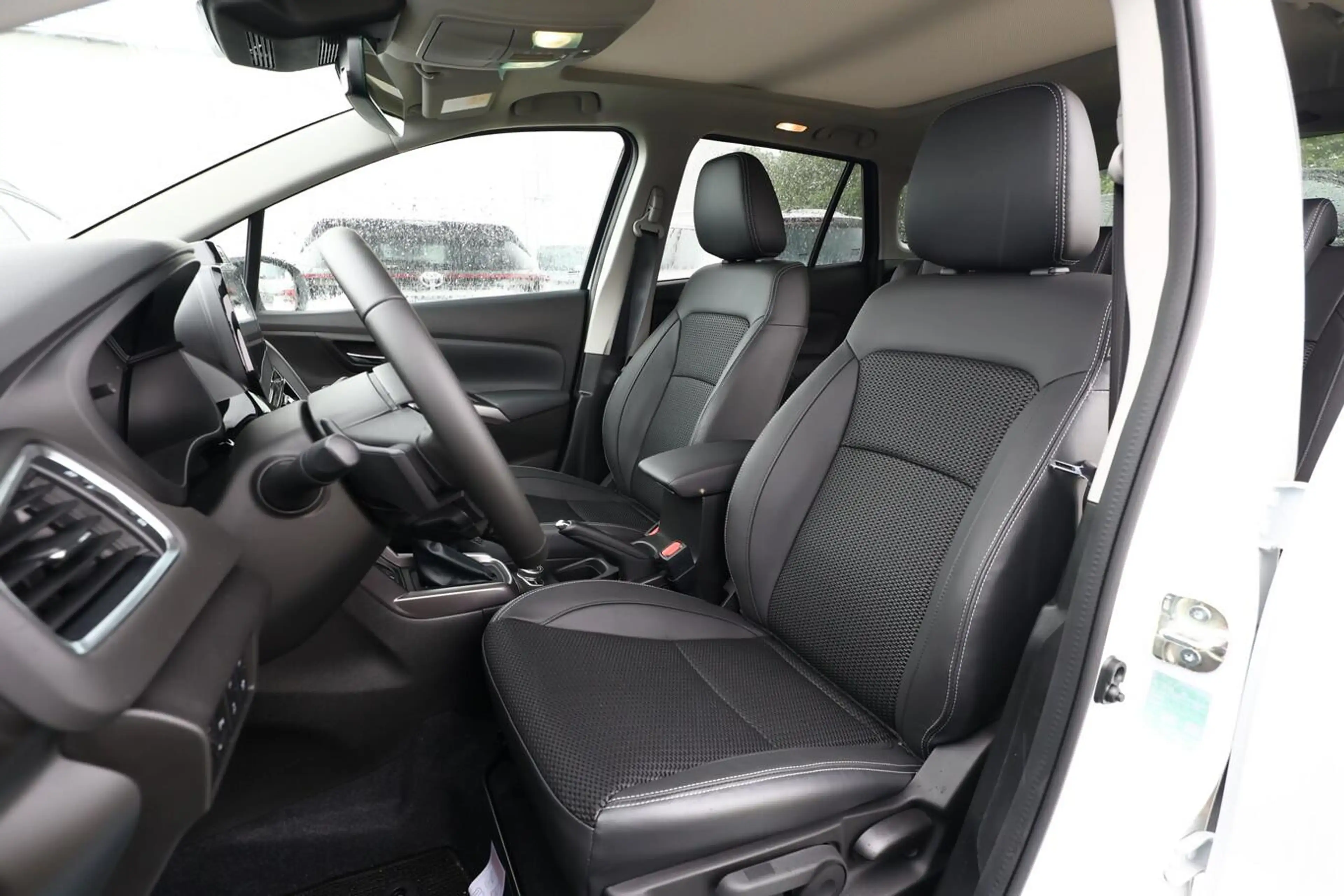 Suzuki S-Cross Comfort+ 1.4 MHEV 4WD Aut Pano 360° Lede 81 kW ... — photo 6