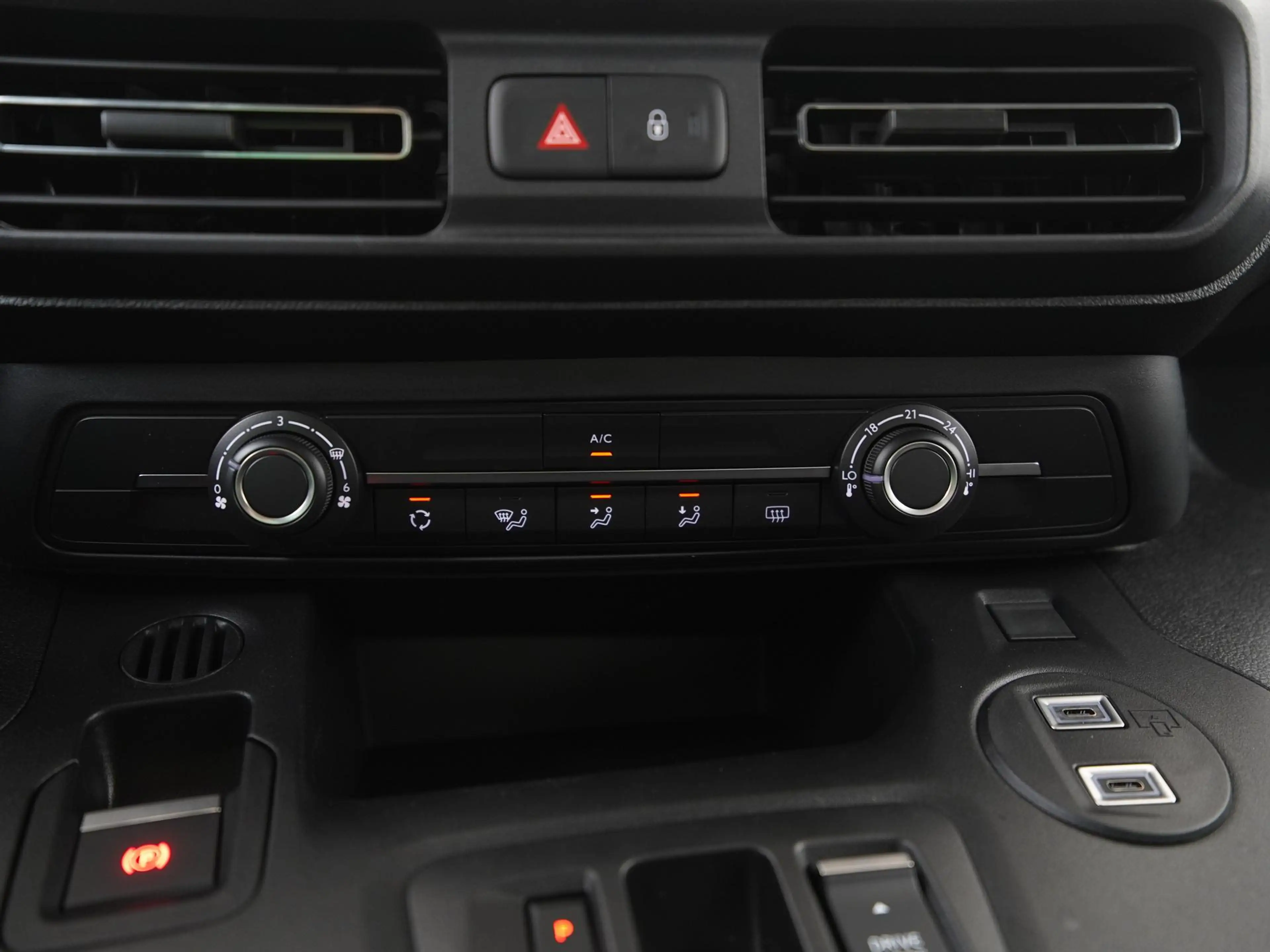 Citroen Berlingo ë-Berlingo Feel 50 kWh | 3 Fase | Carplay | 5 pers — photo 11