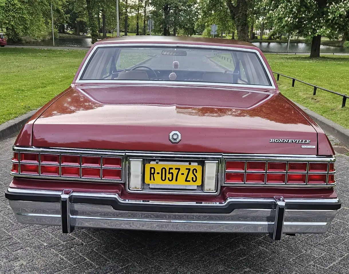 Pontiac Bonneville coupé V8, foto 4
