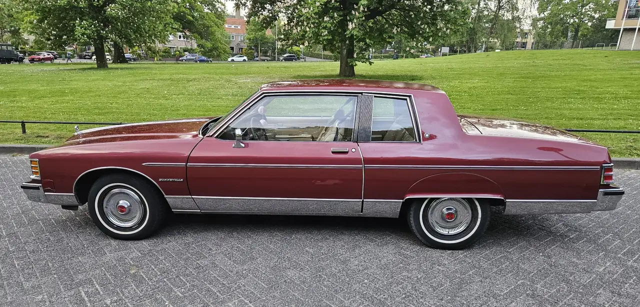 Pontiac Bonneville coupé V8, foto 10