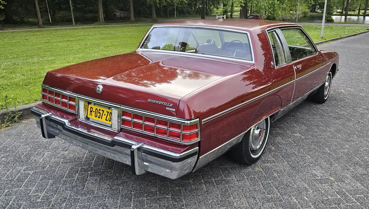 Pontiac Bonneville coupé V8, foto 5