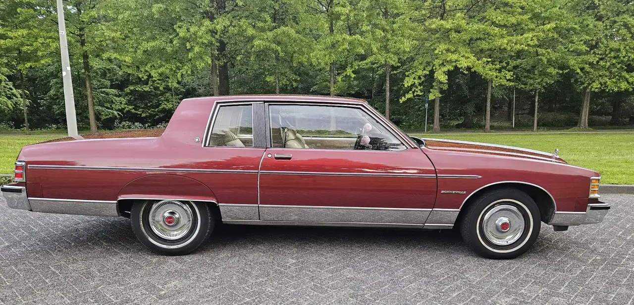Pontiac Bonneville coupé V8, foto 9