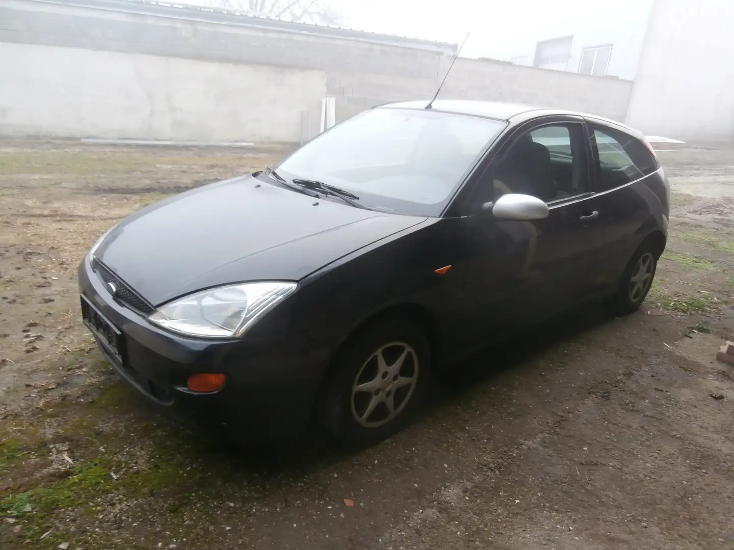 Ford Focus Focus Coupé Trend Alu 1,4 Schwarz - 1