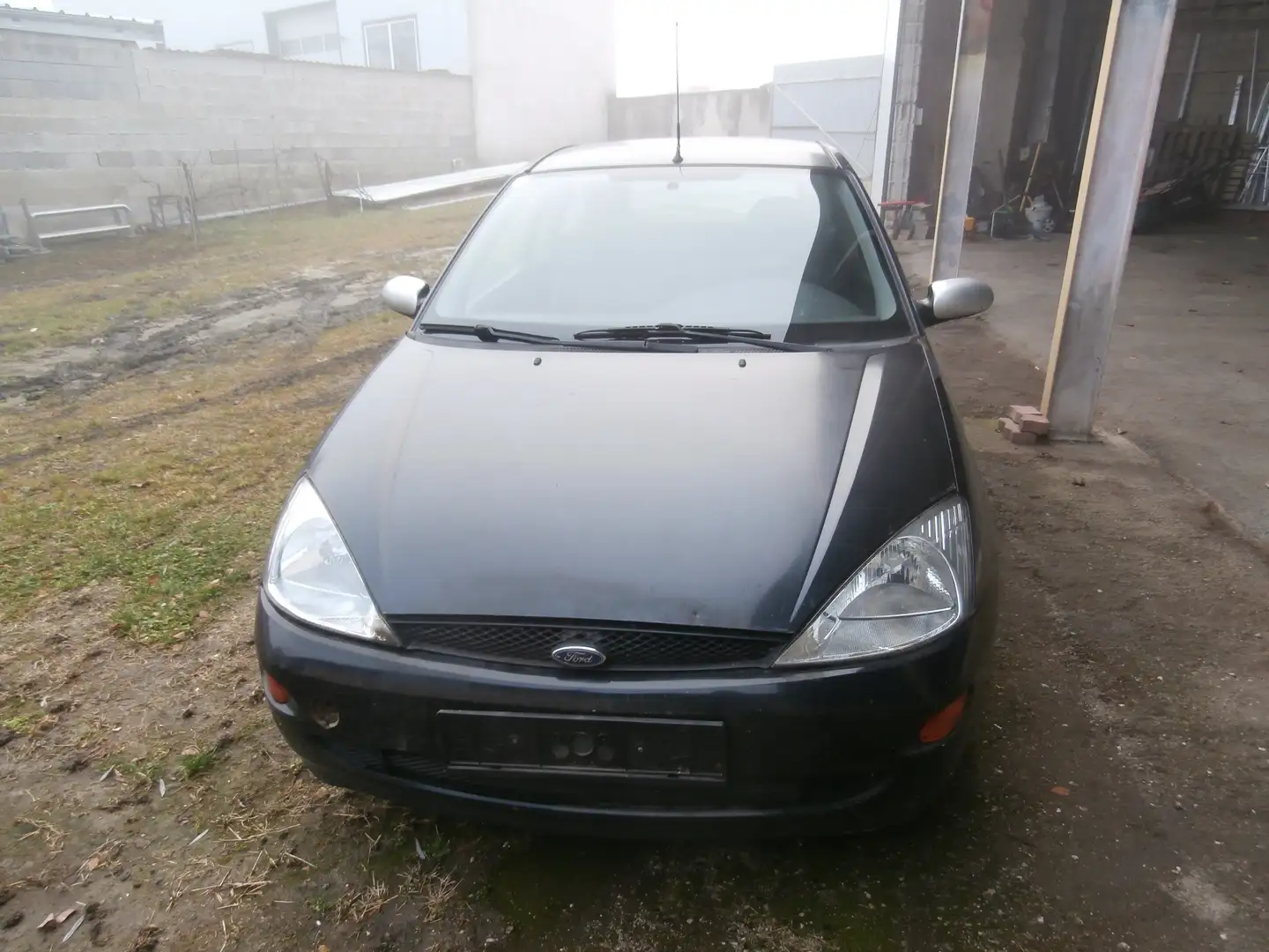 Ford Focus Focus Coupé Trend Alu 1,4 Schwarz - 2