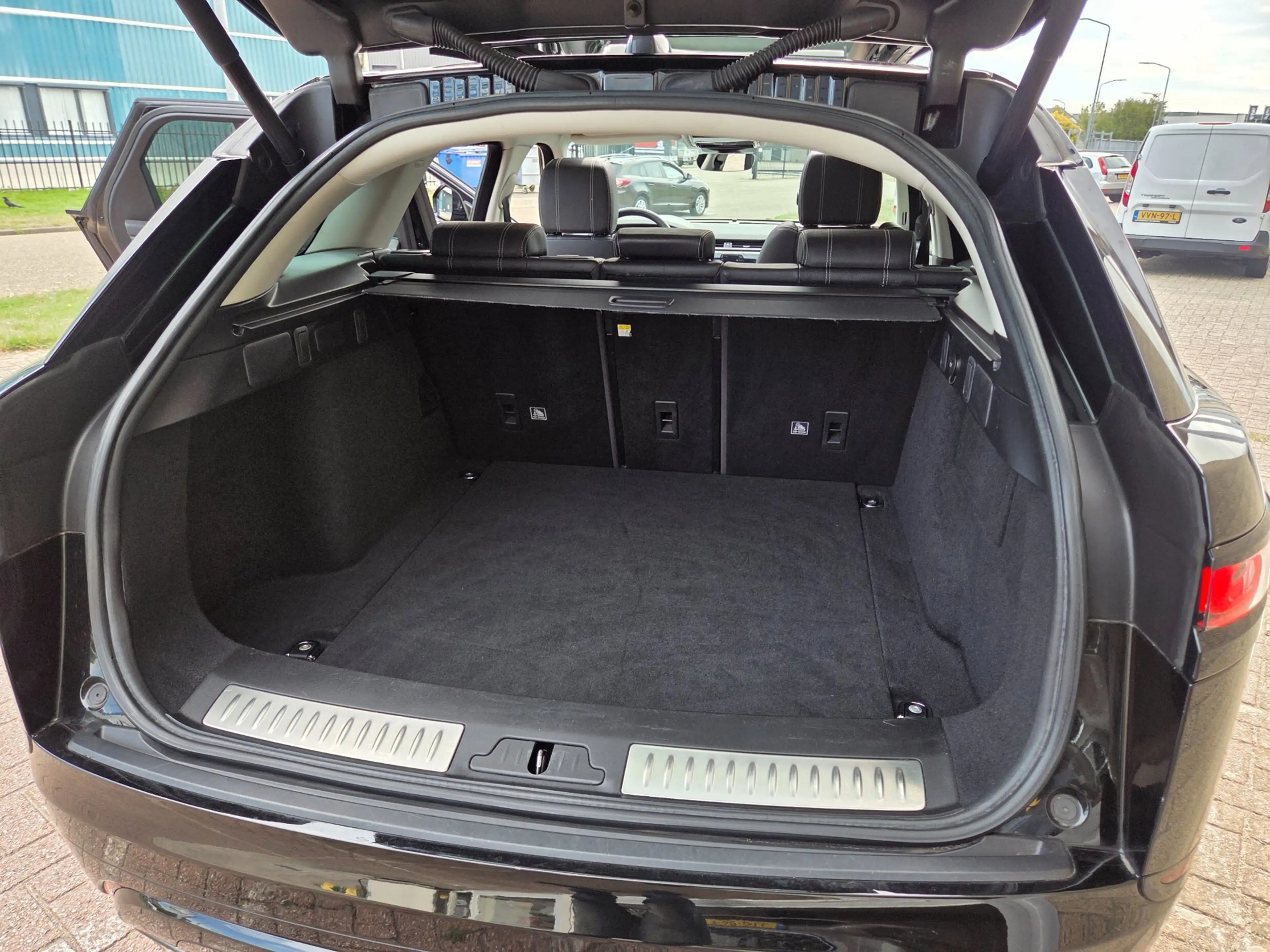 Land Rover Range Rover Velar 2.0 P250 All Black *ex BTW* Panorama * Camera * Ad — photo 6