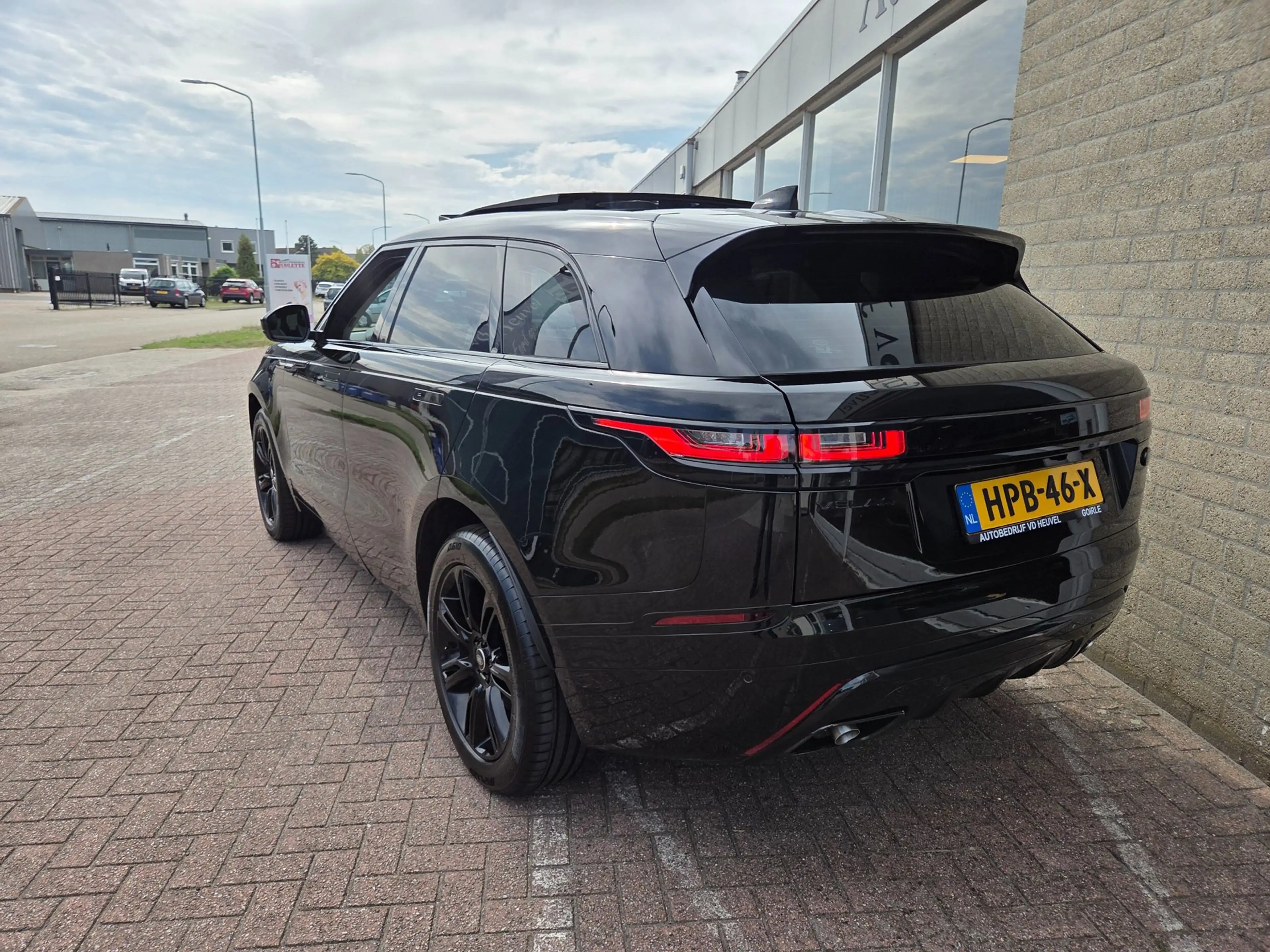 Land Rover Range Rover Velar 2.0 P250 All Black *ex BTW* Panorama * Camera * Ad — photo 2