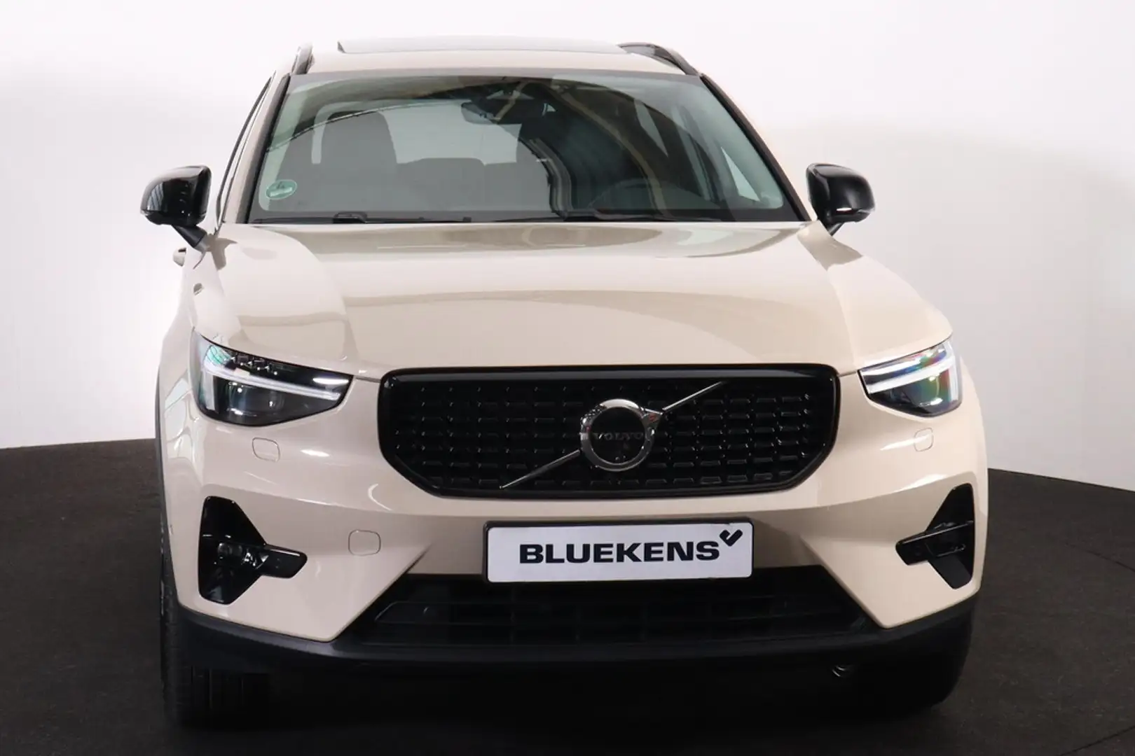 Volvo XC40 B4 Ultimate Dark - Panorama/schuifdak - IntelliSaf Brun - 2