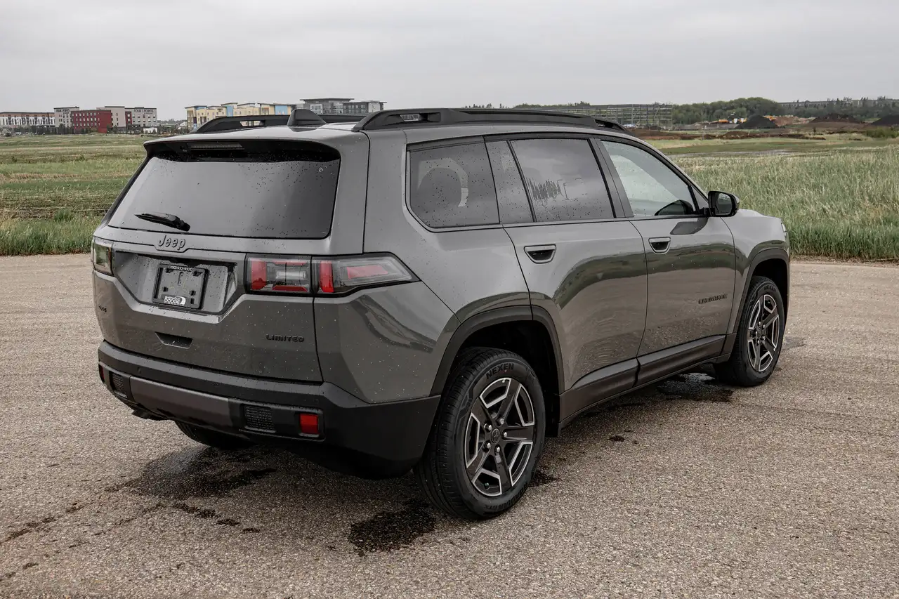 Jeep Cherokee снимка Jeep Cherokee