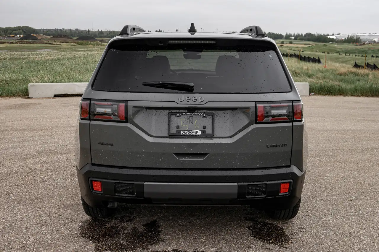 Jeep Cherokee снимка Jeep Cherokee