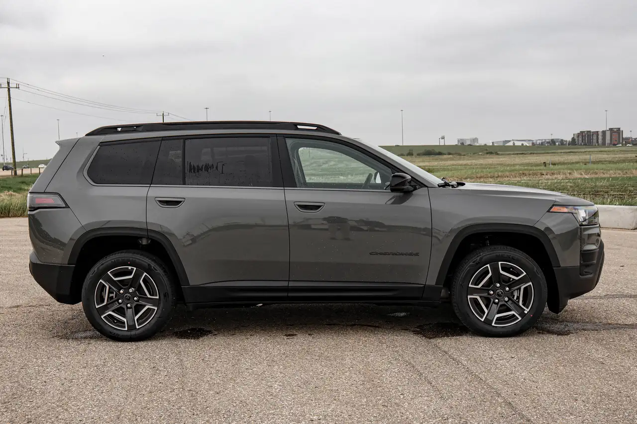 Jeep Cherokee снимка Jeep Cherokee