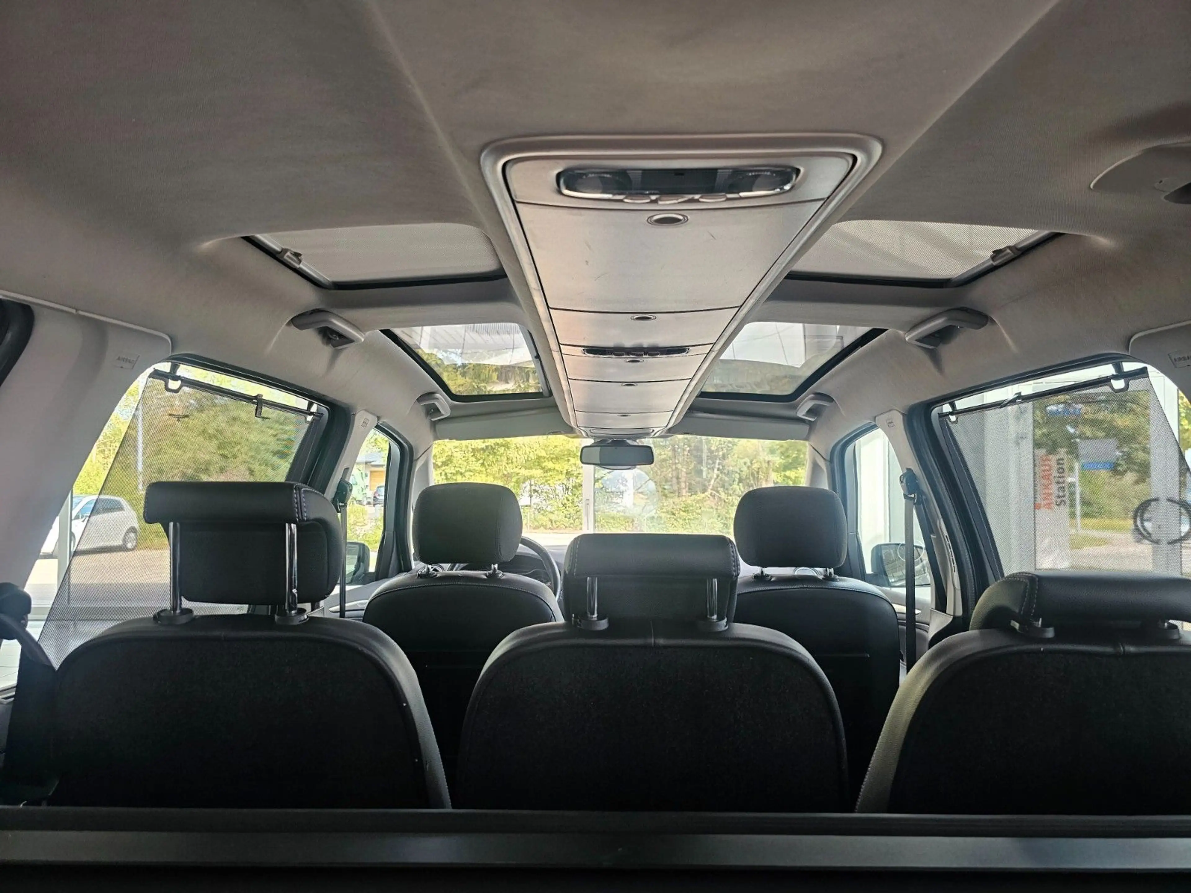 Ford Galaxy Titanium /7Sitzer /Teilleder/Panoramadach — photo 10