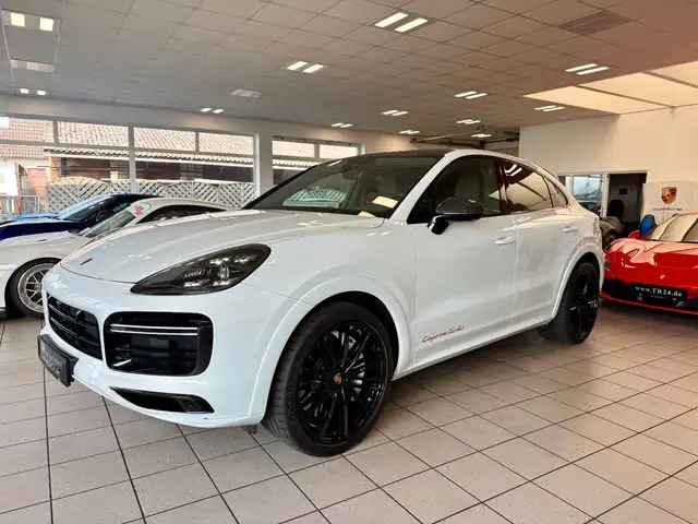 Porsche Cayenne view 2