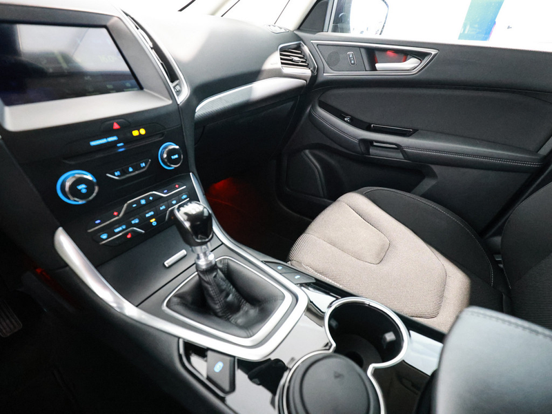 Ford S-Max Titanium 2.0l EcoBlue — photo 14
