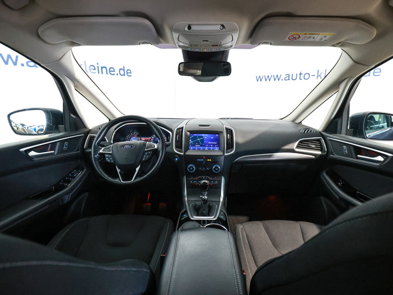 Ford S-Max Titanium 2.0l EcoBlue — photo 6