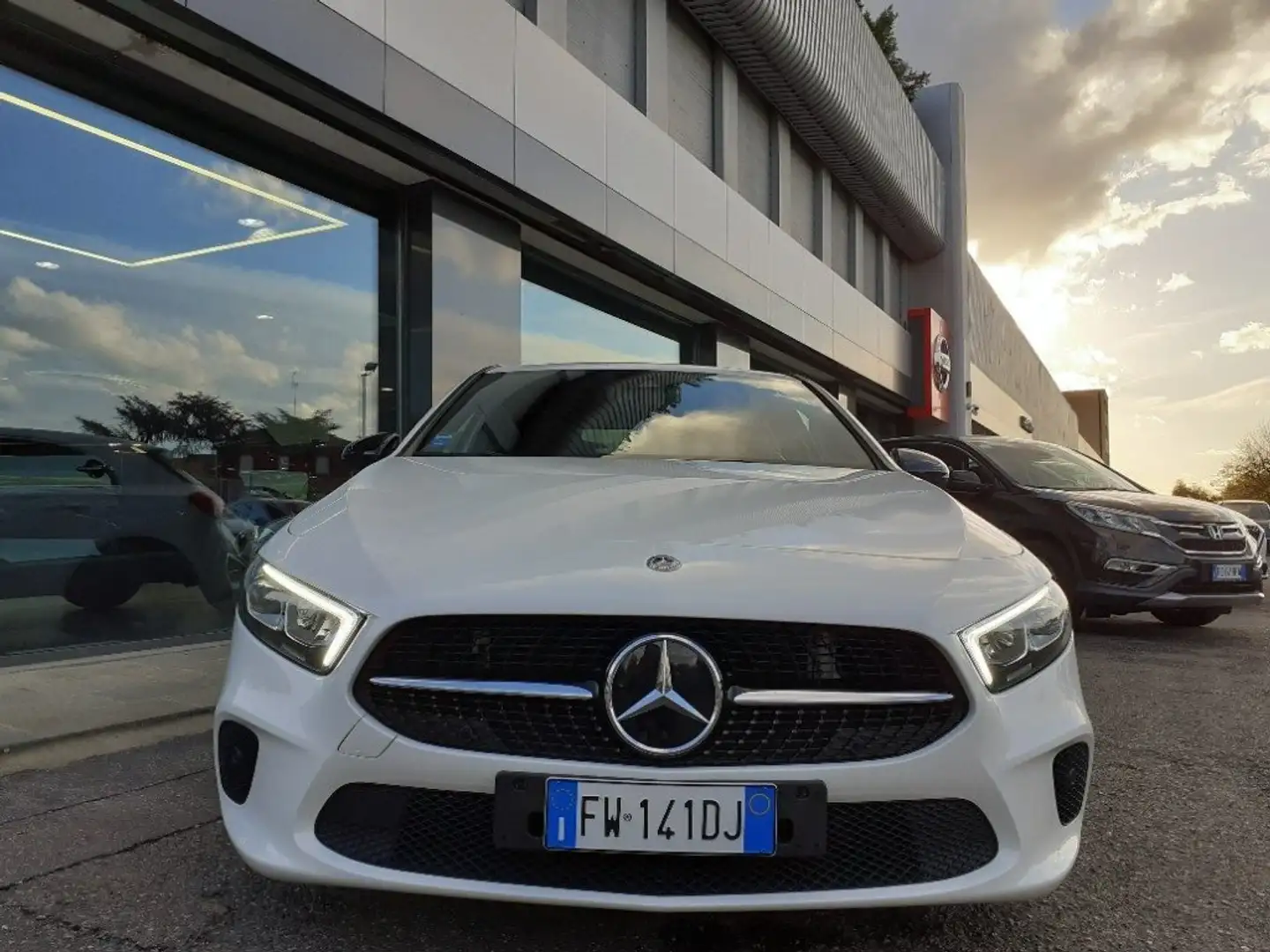 Mercedes-Benz A 180 A 180 136 CV NIGHT EDITION KM 43.170 CERTIF , GAR Bianco - 2