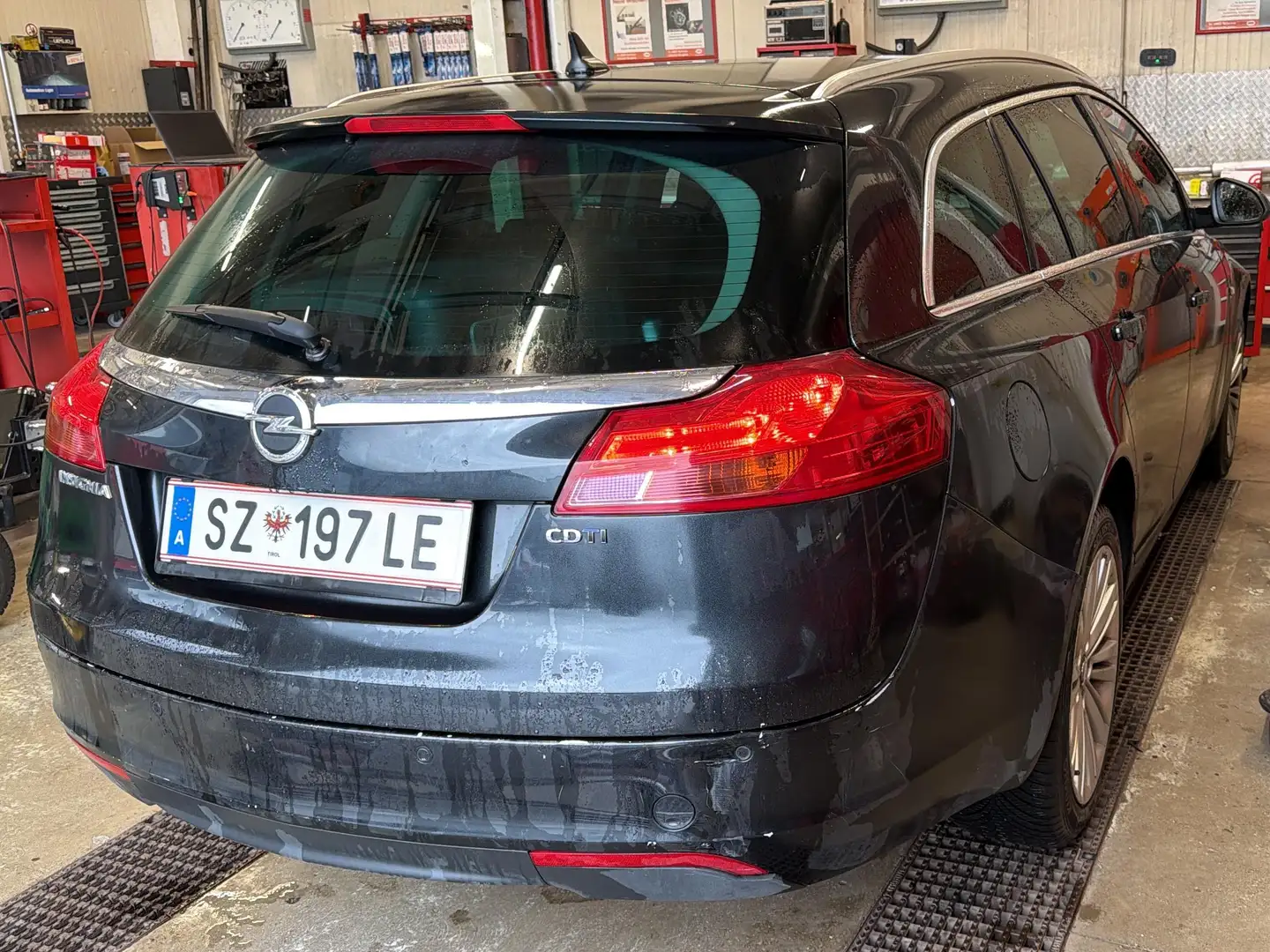 Opel Insignia Insignia 2,0 Active CDTI Ecotec Aut. Active Schwarz - 2