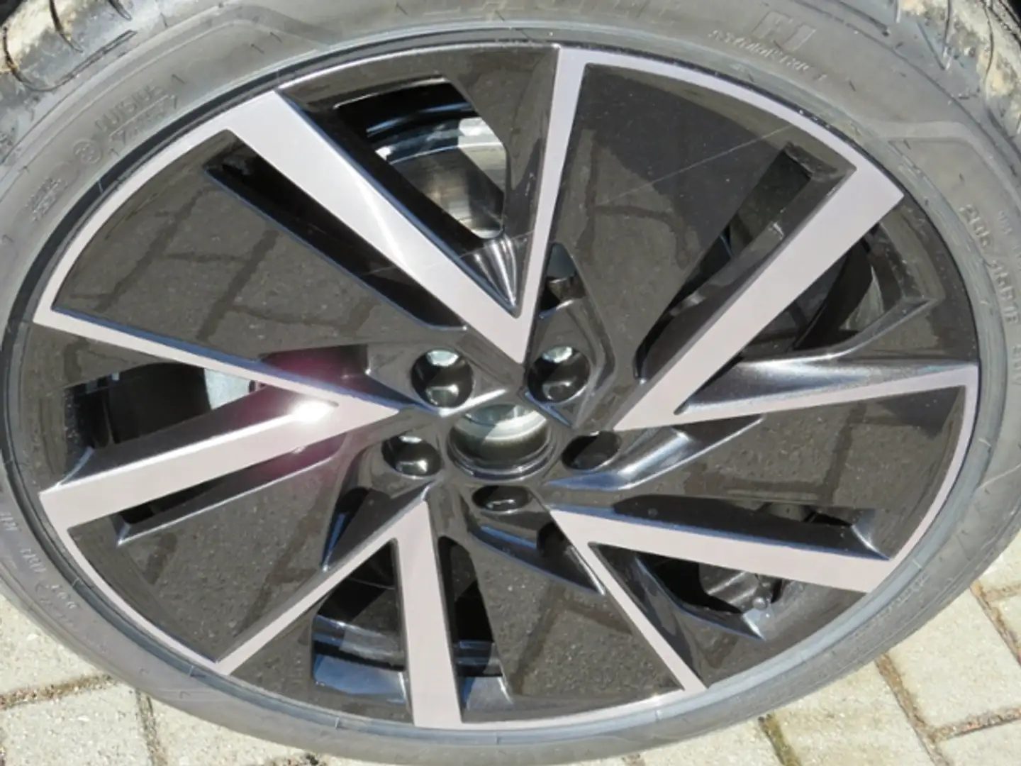 Skoda Scala Tour 1.0TSI 85kW DSG RFK NAVI Nero - 2