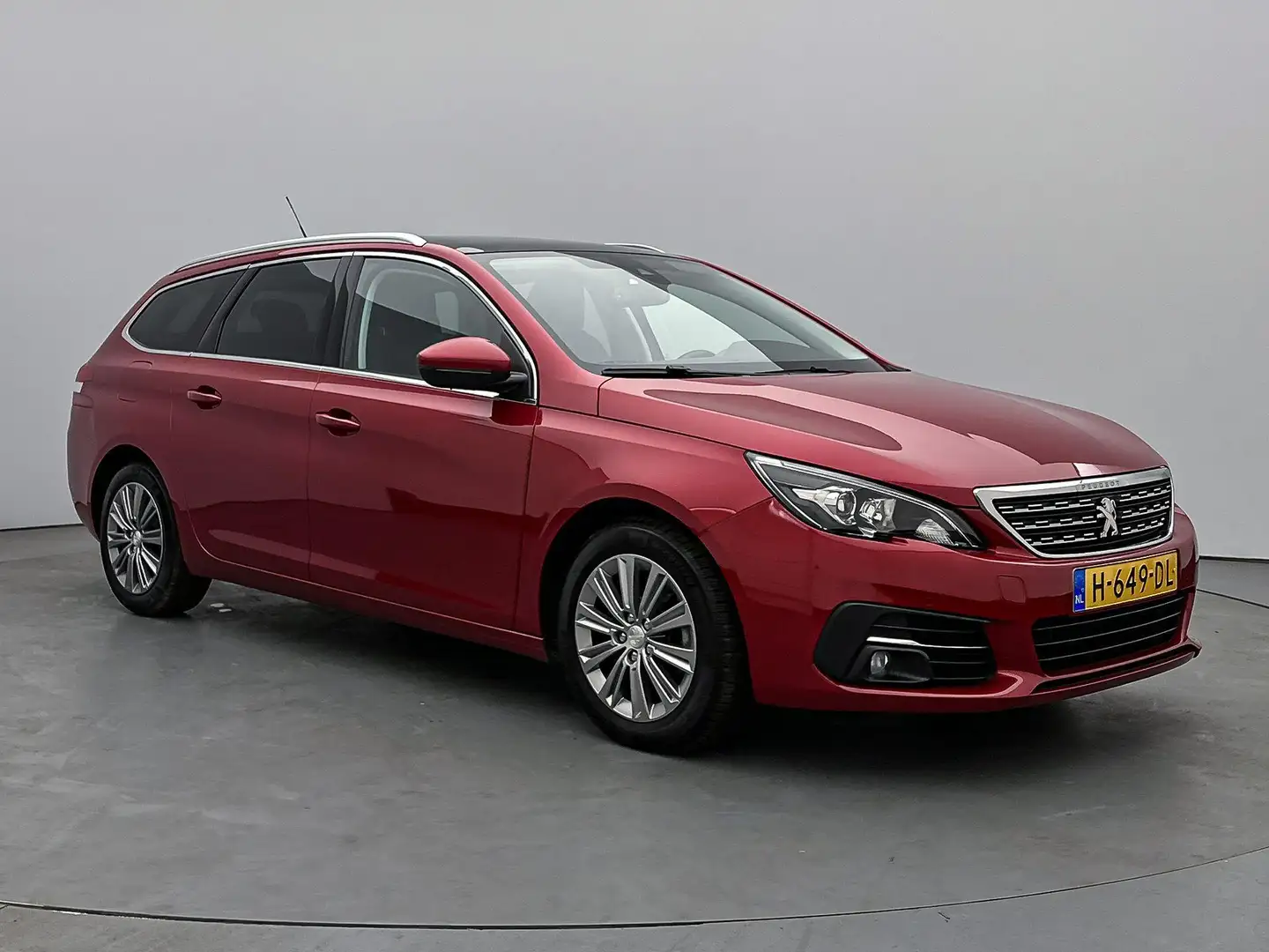 Peugeot 308 SW 130pk BlueHDi | Panoramadak | Achteruitrijcamer Rouge - 2