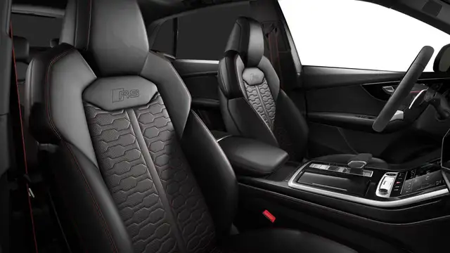 Audi Q8 view 10