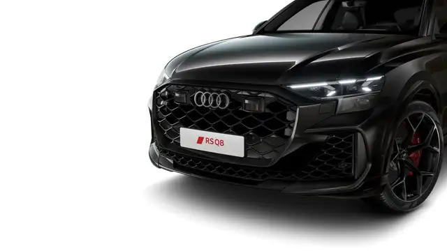 Audi Q8 view 5