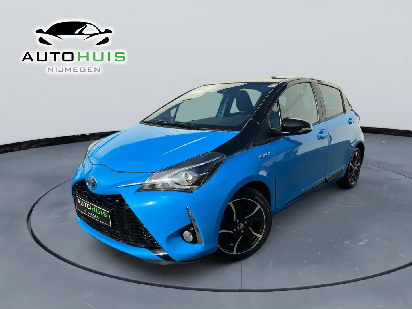 Toyota Yaris 1.5 Hybrid Bi-Tone Plus Navigatiesysteem Line assi Bleu - 1