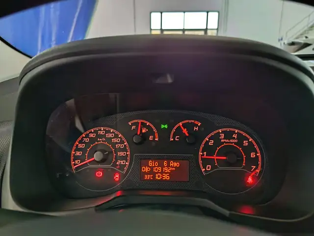Fiat Fiorino view 4