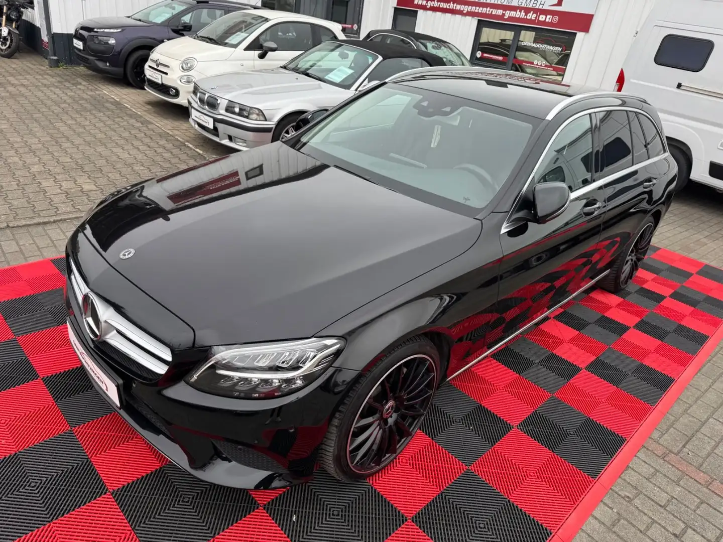 Mercedes-Benz C 220 d T 9G-TRONIC Avantgarde* Kamera* LED* Schwarz - 2