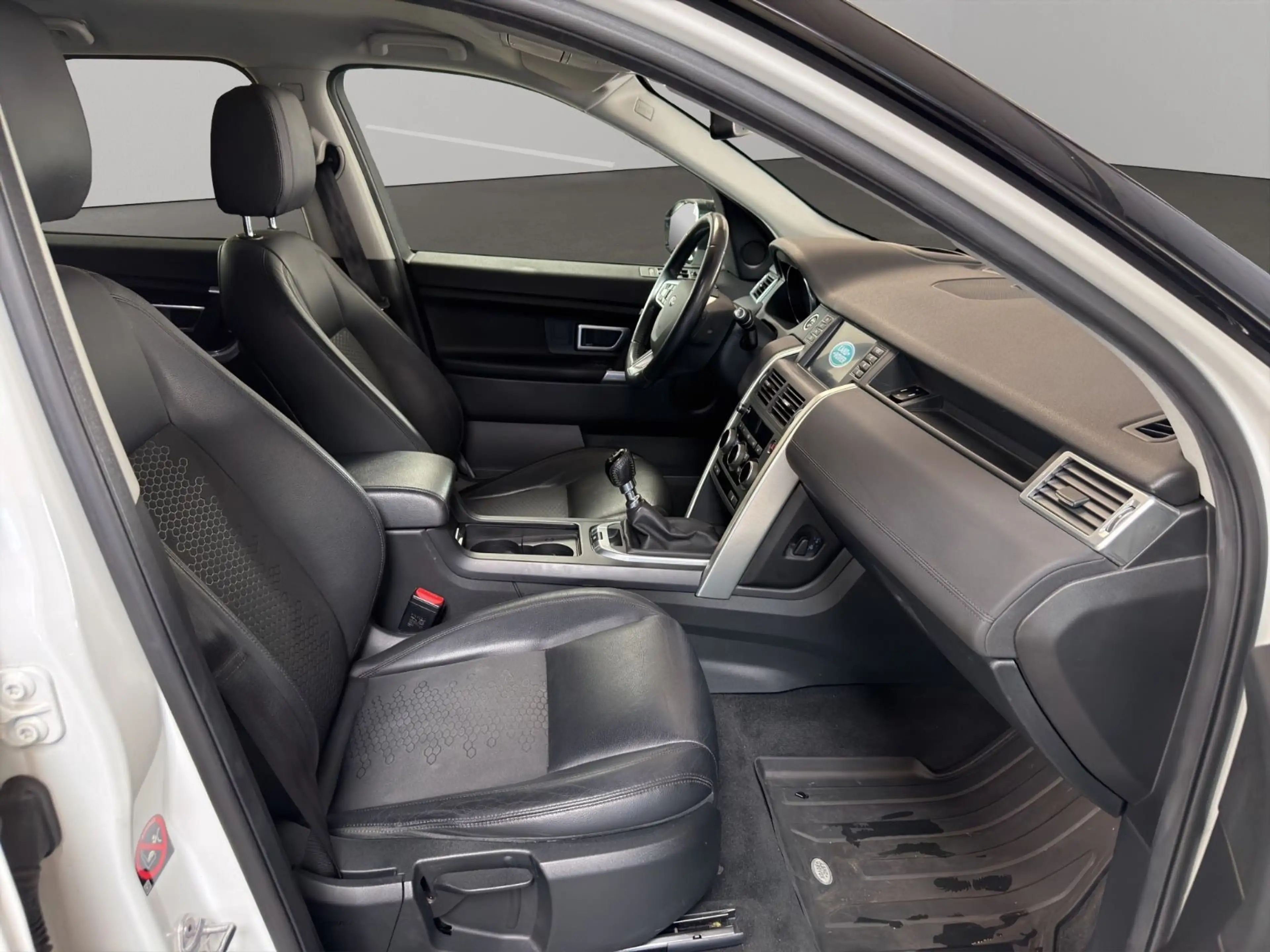 Land Rover Discovery Sport SCHECKHEFT/NAVI/KAMERA/TÜV NEU — photo 12