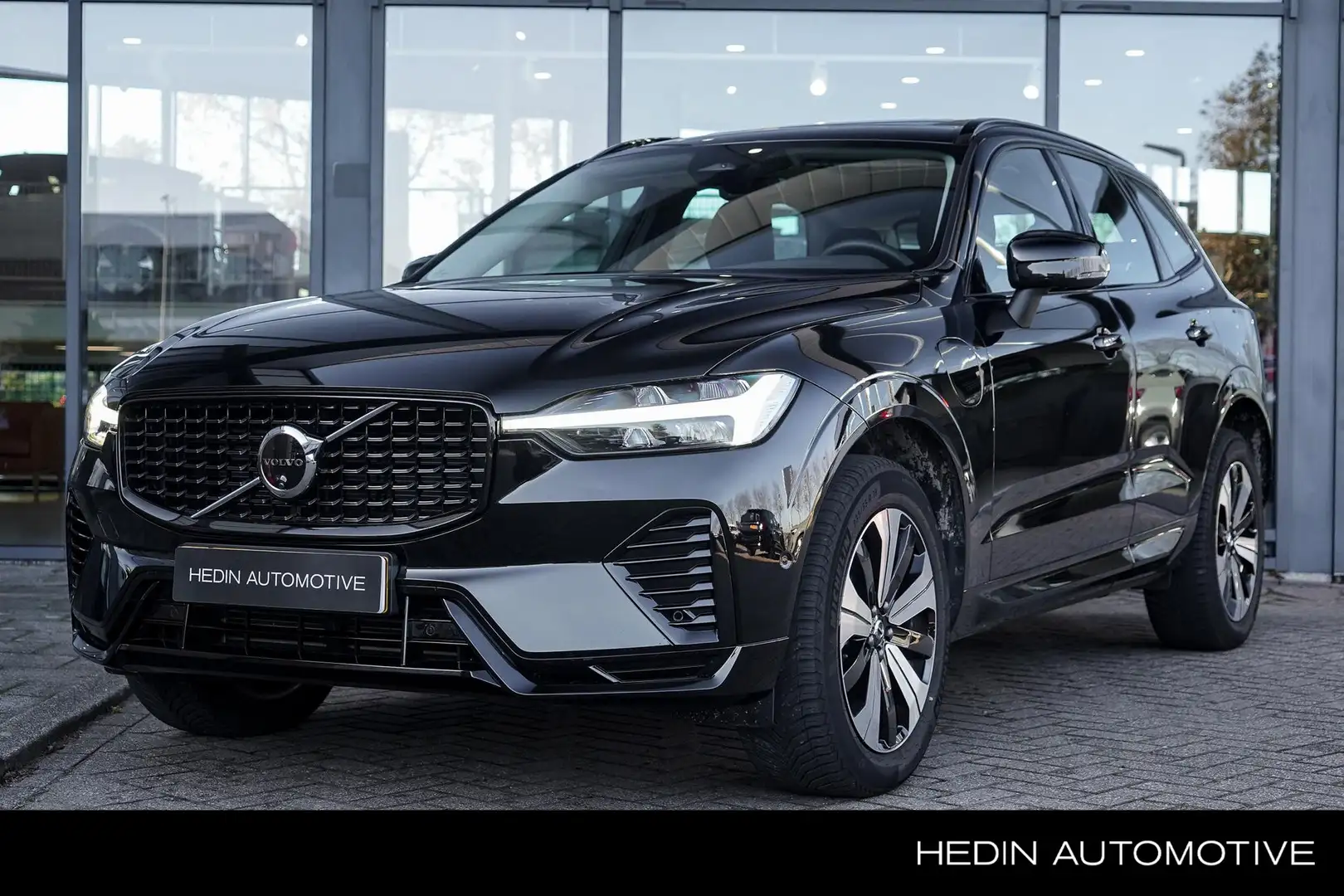 Volvo XC60 2.0 T6 Plug-in hybrid AWD Plus Dark | 2.250 kg tre Noir - 1