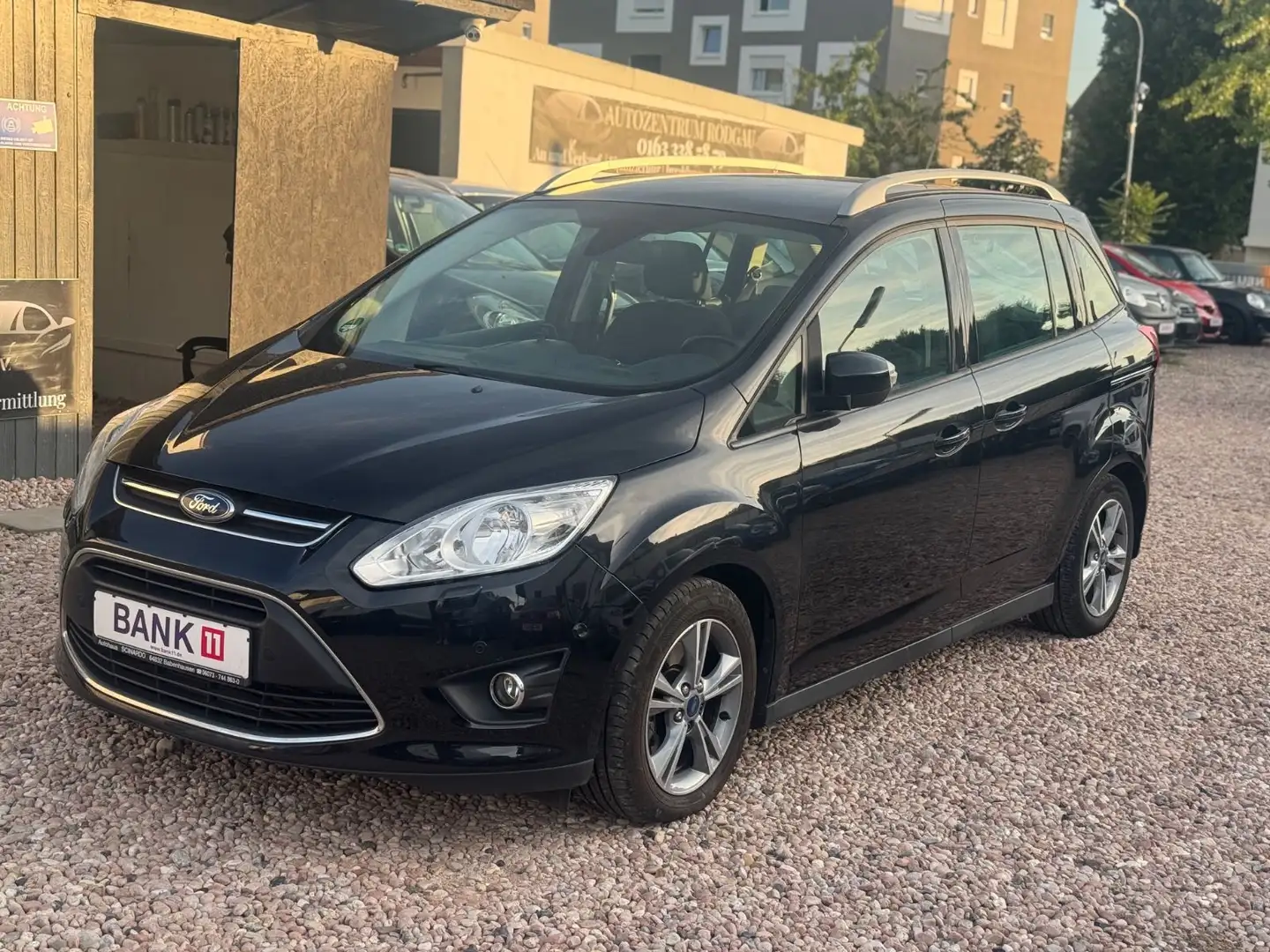 Ford Grand C-Max Grand C-MAX Sync Edition Zwart - 1