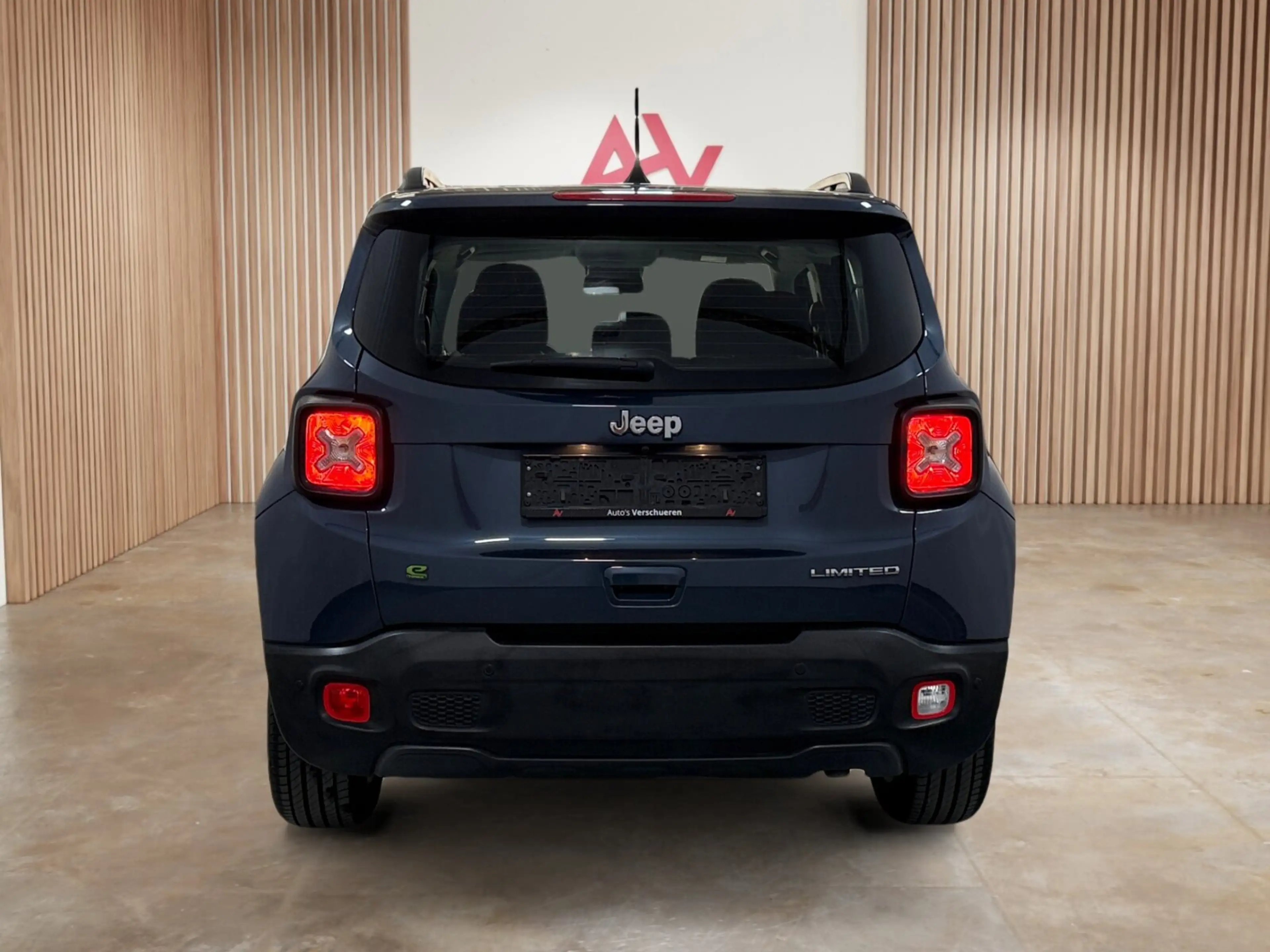 Jeep Renegade 1.5T e-Hybrid Limited ** Adaptive Cruise | Keyl... — photo 8