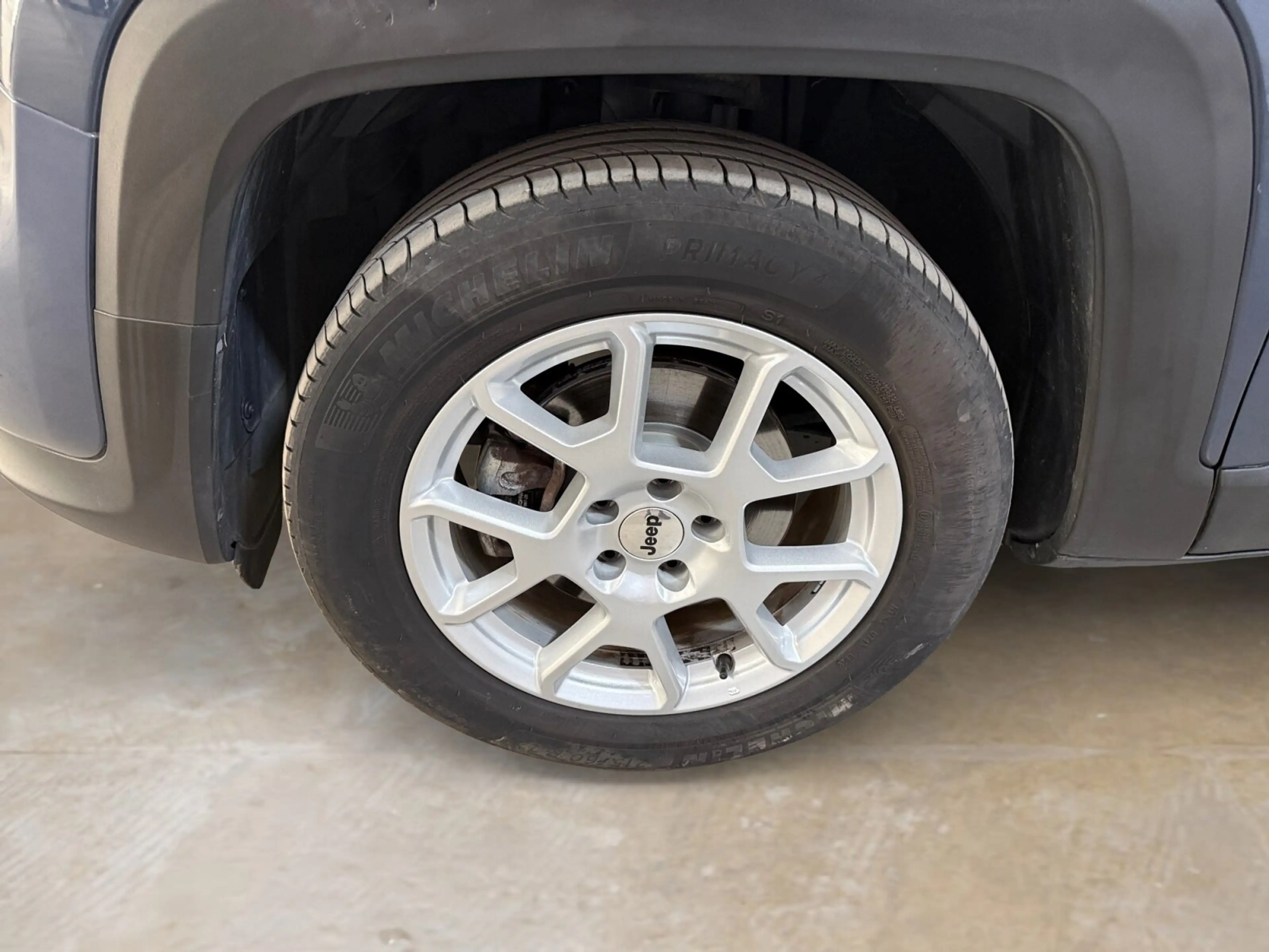 Jeep Renegade 1.5T e-Hybrid Limited ** Adaptive Cruise | Keyl... — photo 12
