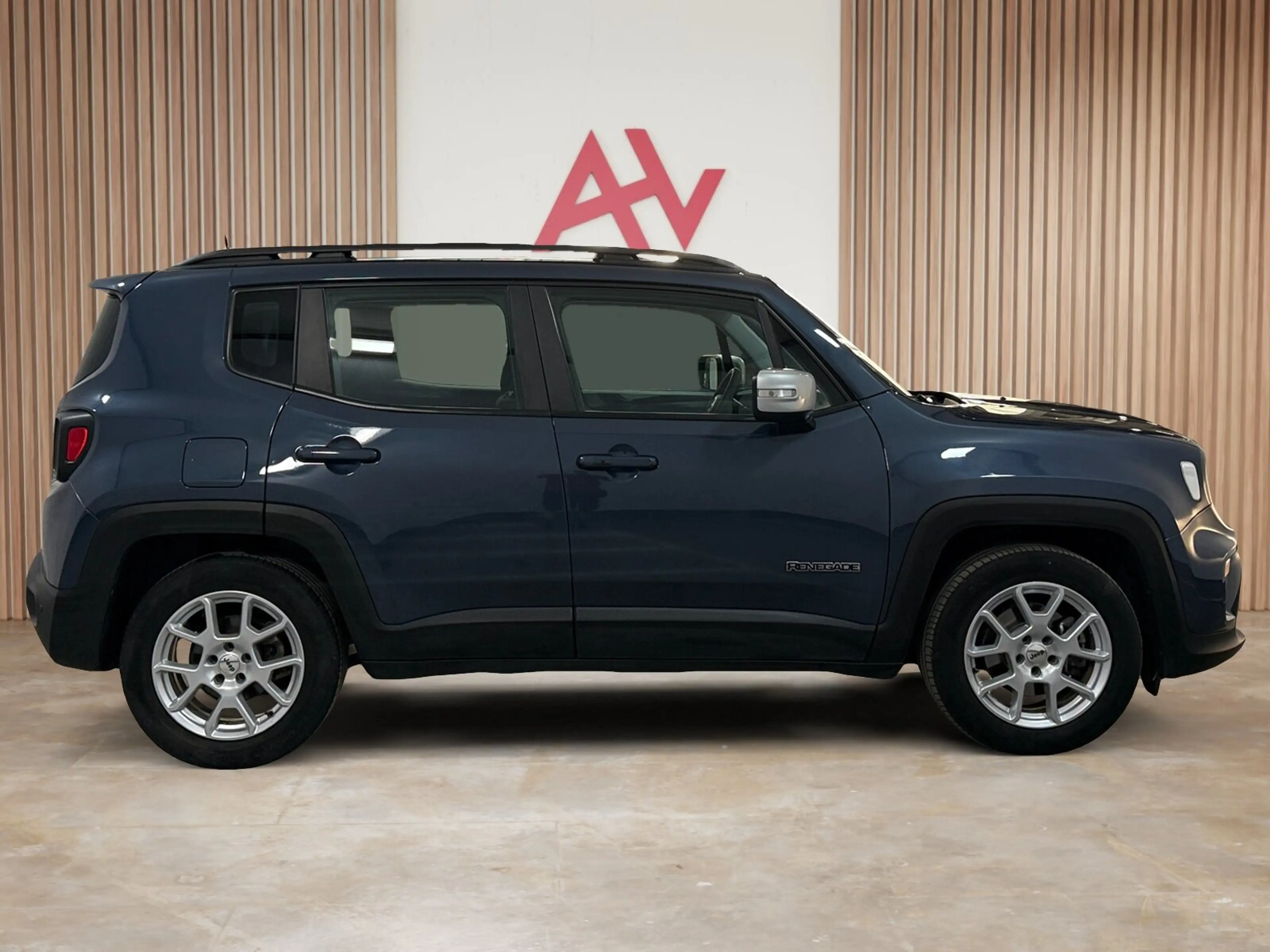 Jeep Renegade 1.5T e-Hybrid Limited ** Adaptive Cruise | Keyl... — photo 5