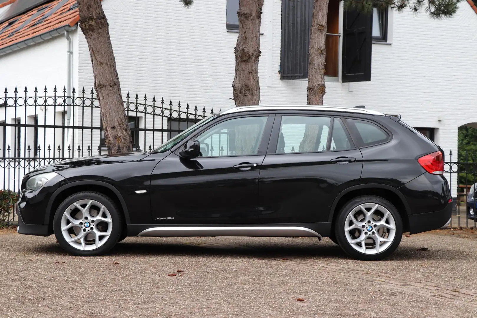 BMW X1 xDrive18d Business |Navigatie Schwarz - 2