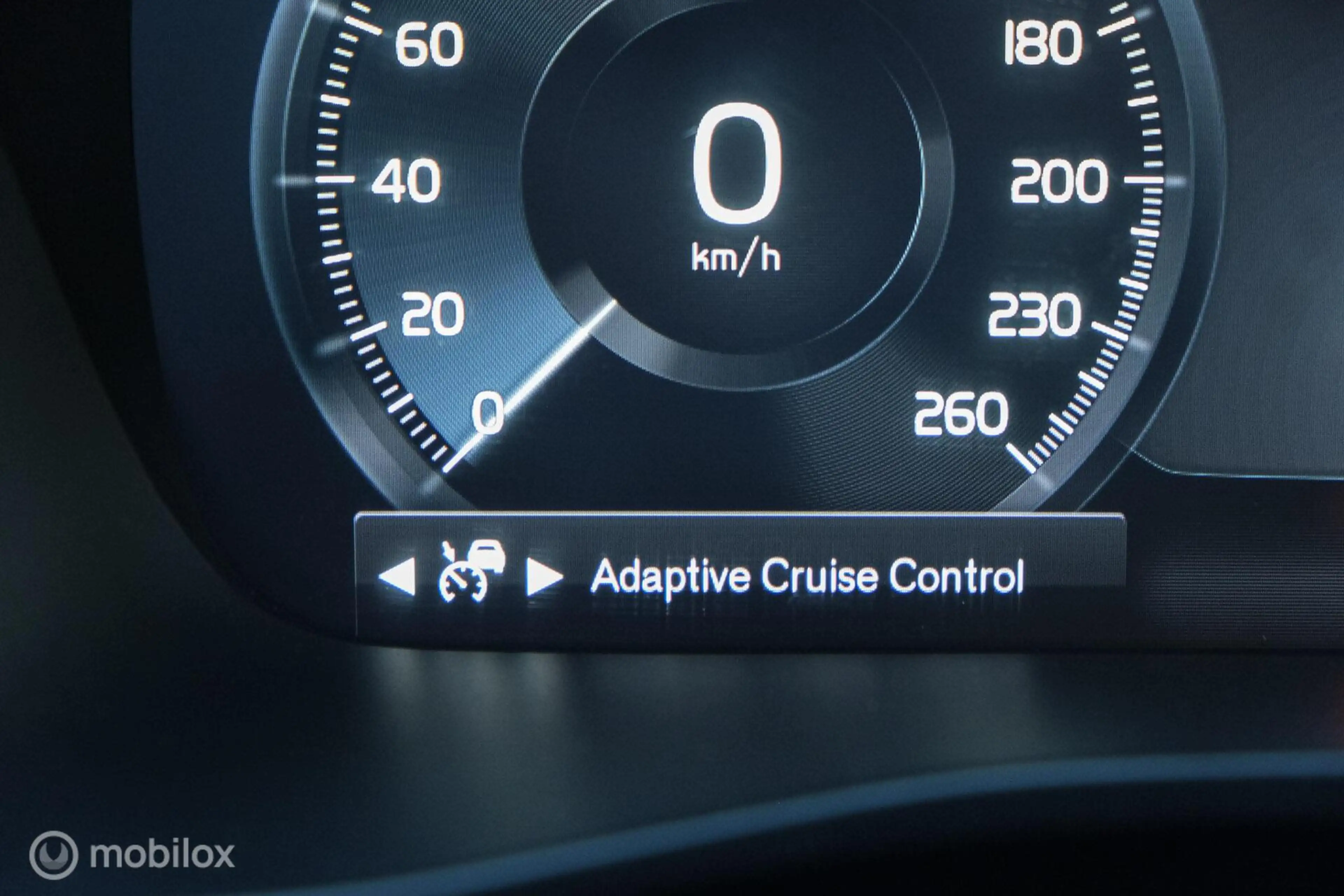 Volvo XC40 1.5 T5 Plug-in hybrid Ultimate Bright | Pano | Har — photo 8