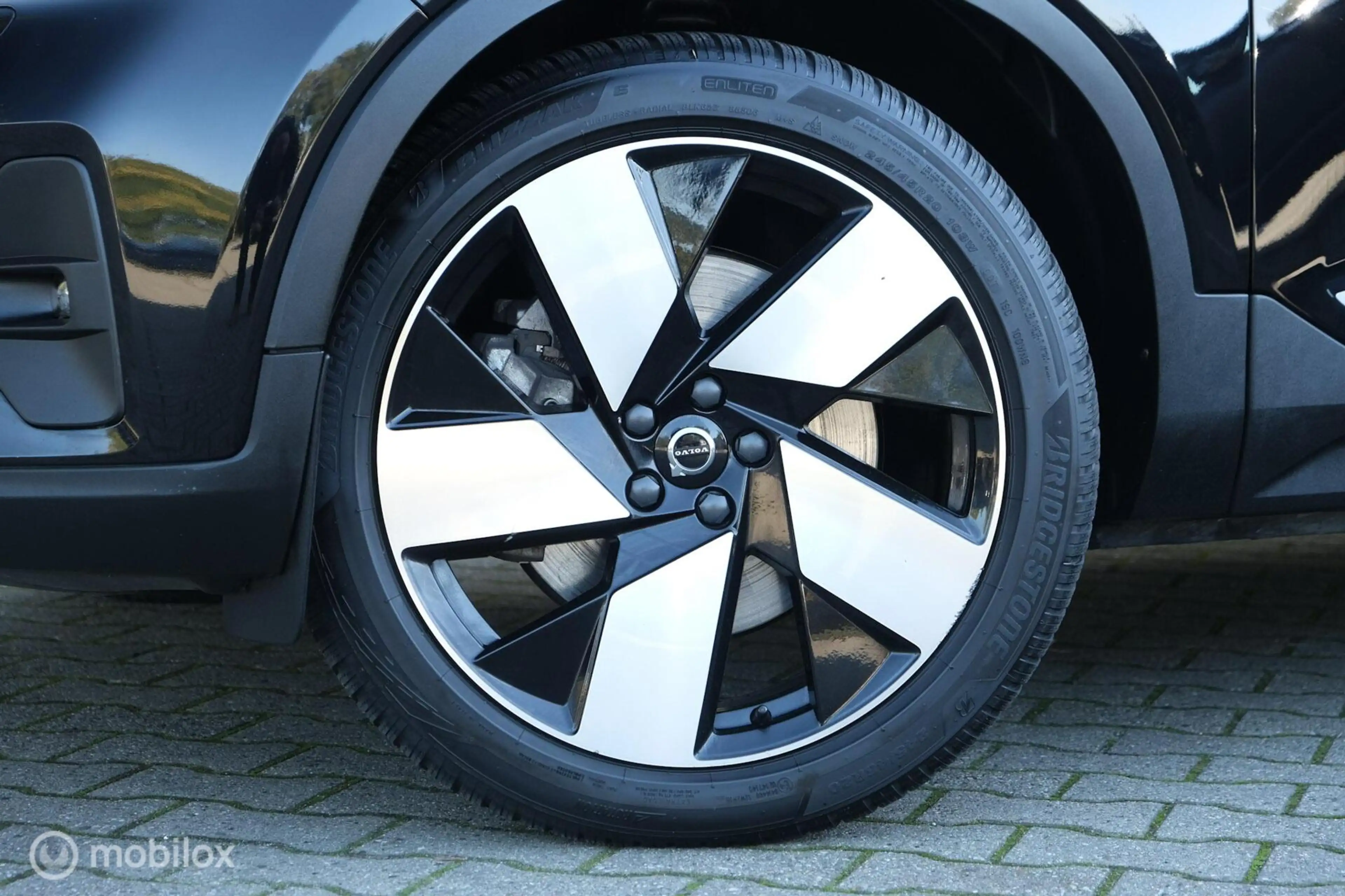 Volvo XC40 1.5 T5 Plug-in hybrid Ultimate Bright | Pano | Har — photo 11