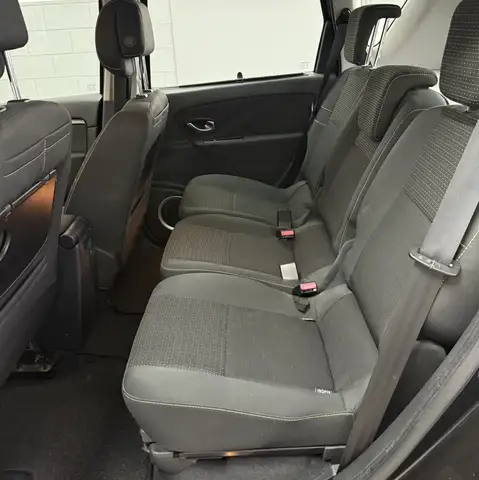 Renault Scenic view 10