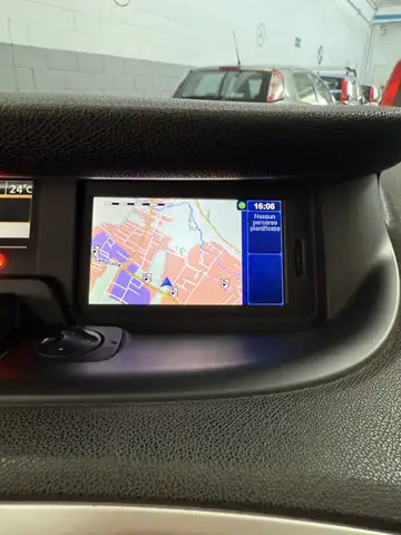 Renault Scenic view 13