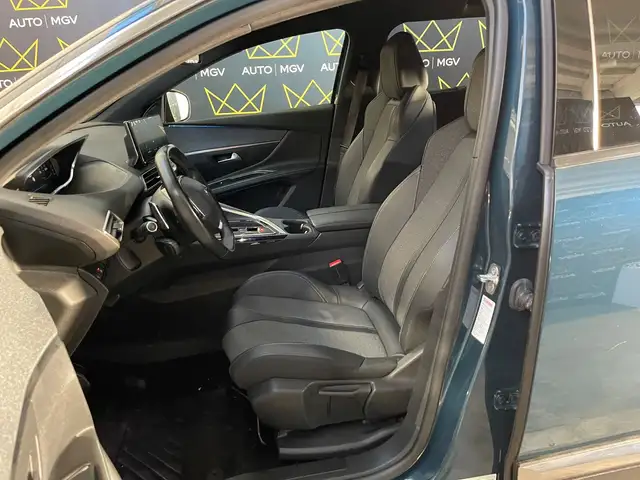 Peugeot 5008 view 8