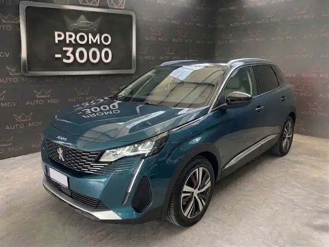 2023 Peugeot 5008 in Blue for sale