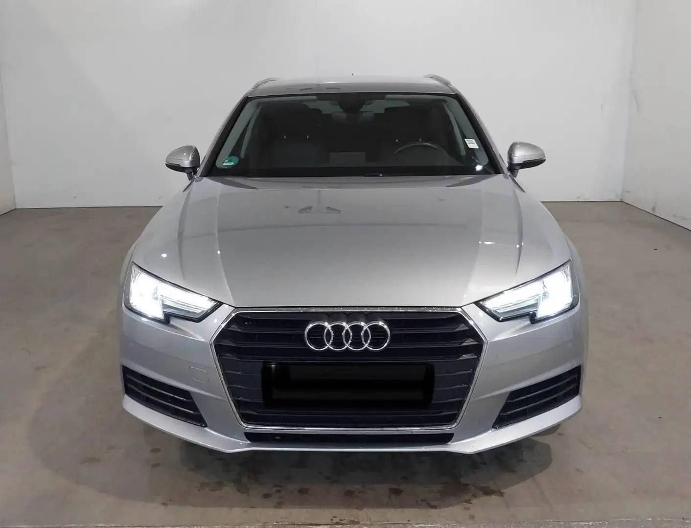 Audi A4 Avant 2.0 TDI KAMERA XENON-LED AHK NAVI SHZ Argent - 2