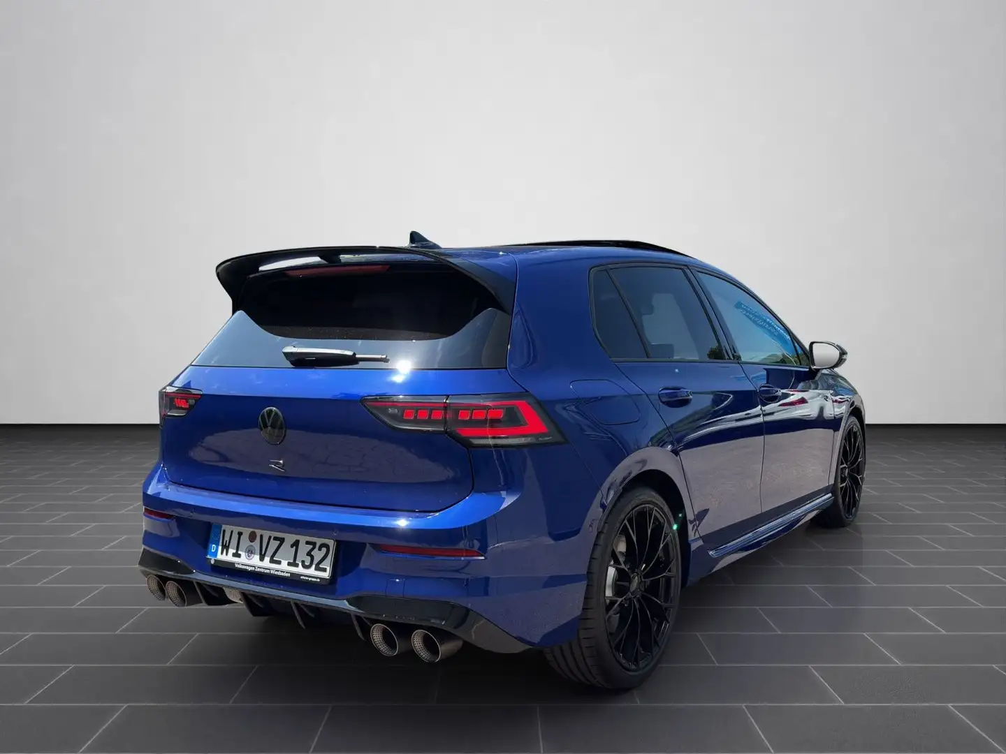 Volkswagen Golf VIII R BLACK EDITION 2.0 TSI 4MOTION Blau - 2