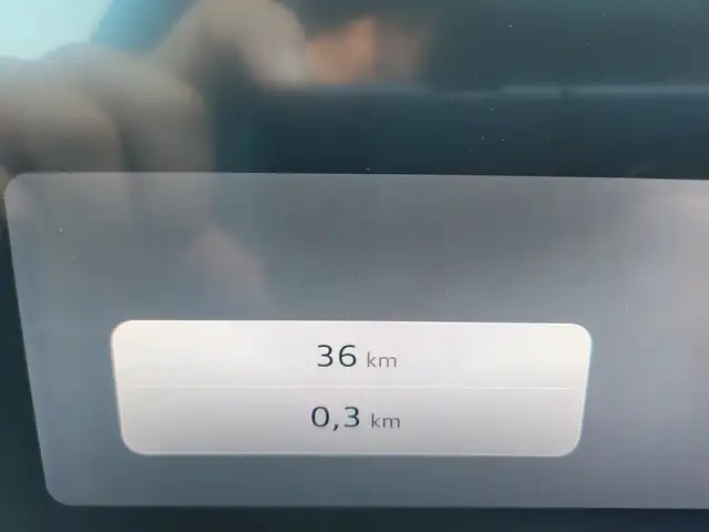 Audi Q3 view 10