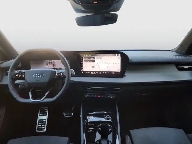 Audi Q3 view 9